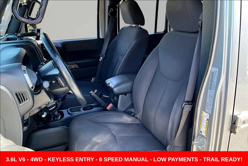 Used 2017 Silver Jeep Unlimited Sport image 23