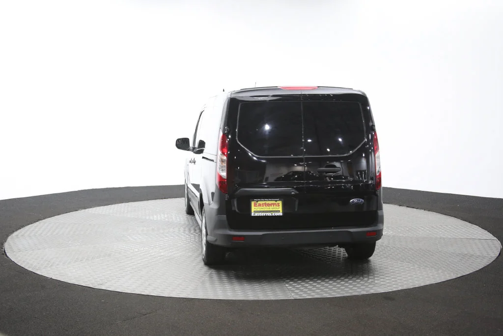 Used 2022 Black Ford XL image 63