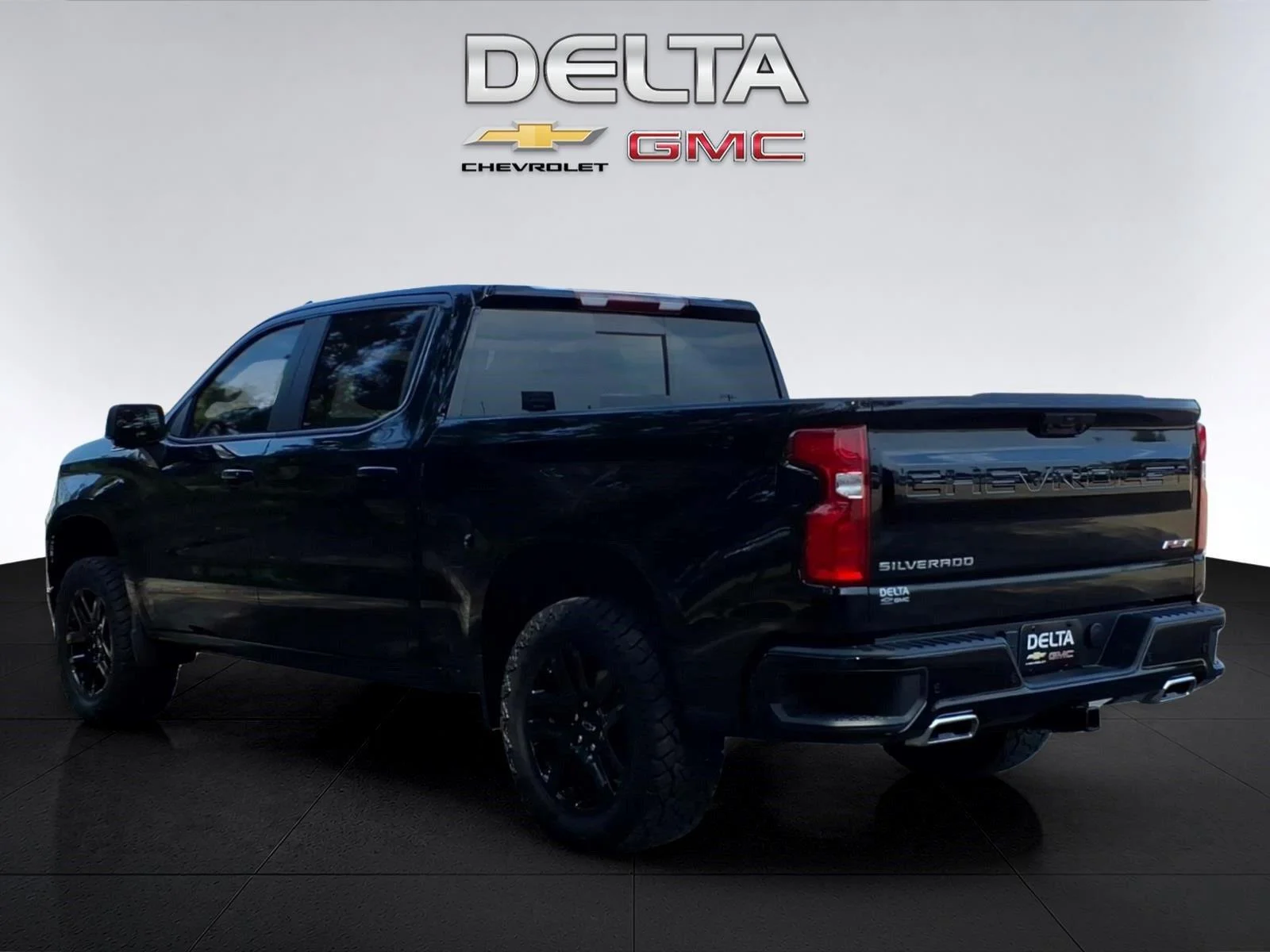 Used 2025 Black Chevrolet RST image 3