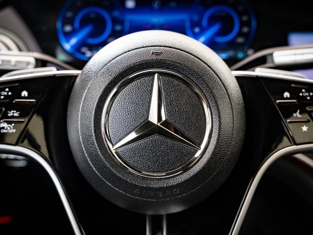 Used 2023 Diamond White Mercedes-Benz 580 image 27