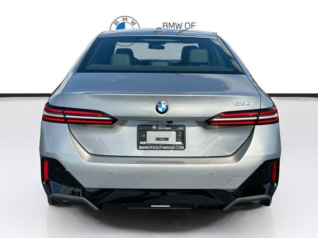 New 2026 Gray BMW 530i image 5