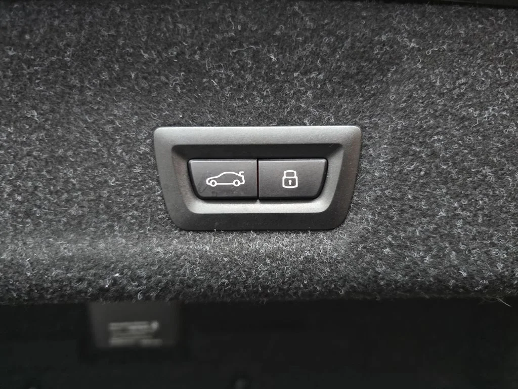 Used 2026 Black Sapphire Metallic BMW 330i xDrive image 16