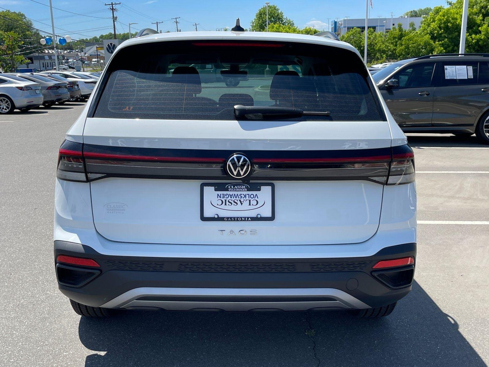 New 2026 Pure White Volkswagen S image 4