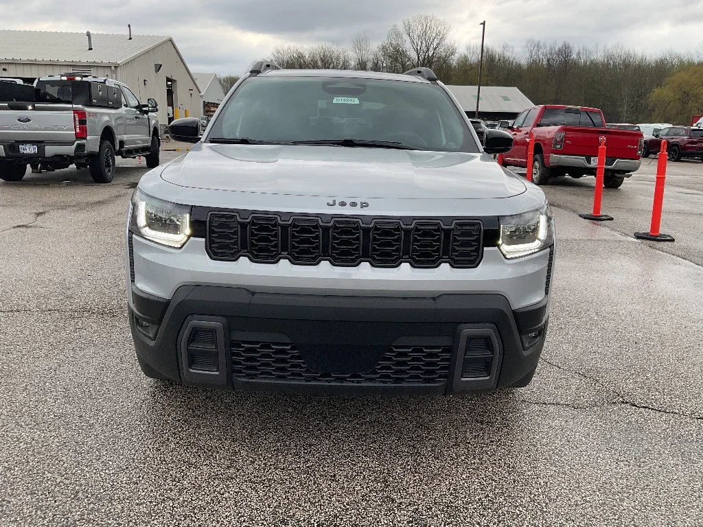 New 2026  Jeep Laredo 4x4 image 2