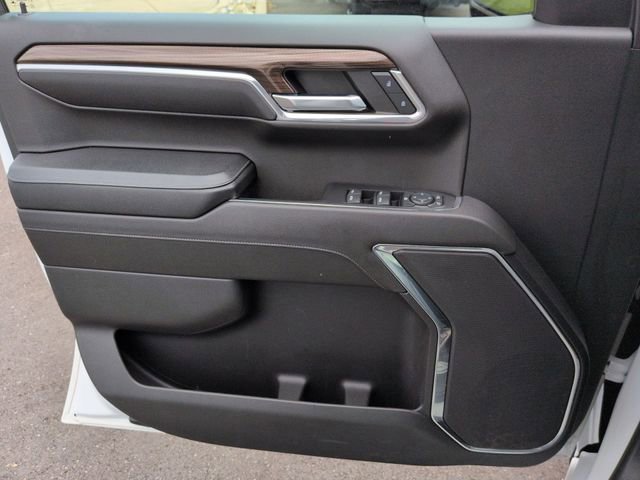Used 2023 Summit White Chevrolet LT (2FL) image 24