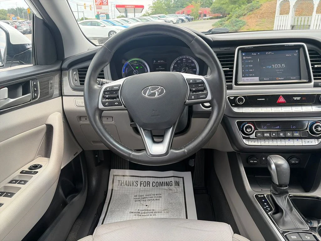 Used 2019 White Hyundai Limited image 14