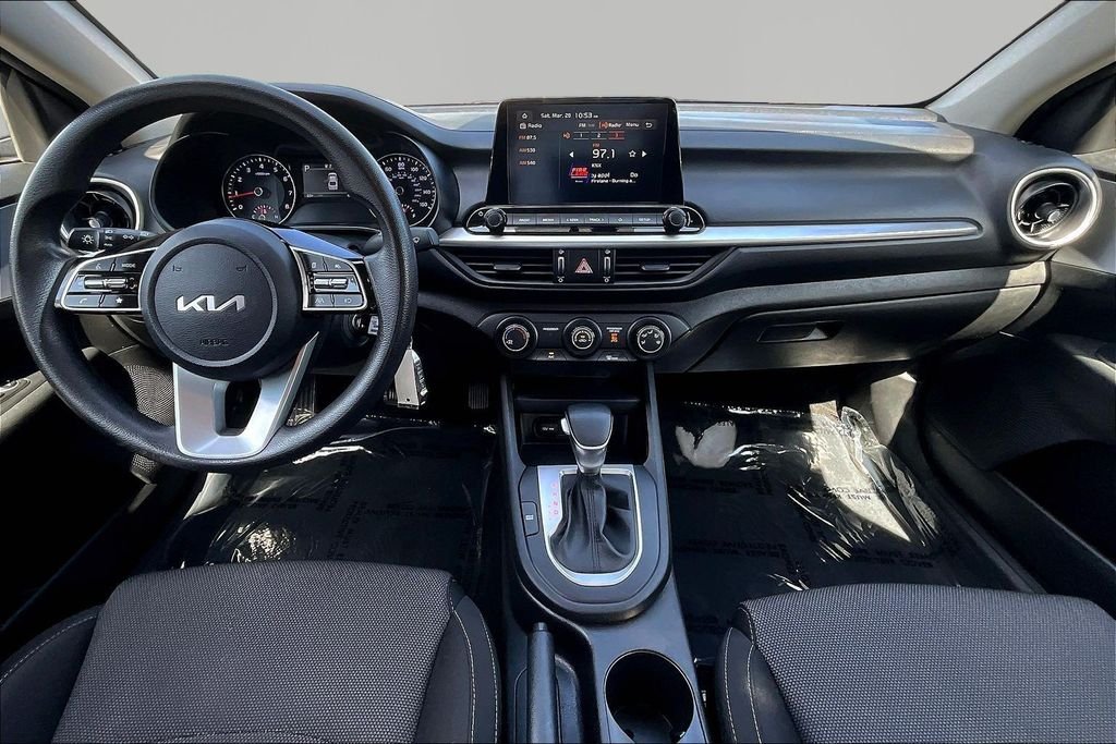 Used 2023 Gray Kia LXS image 7