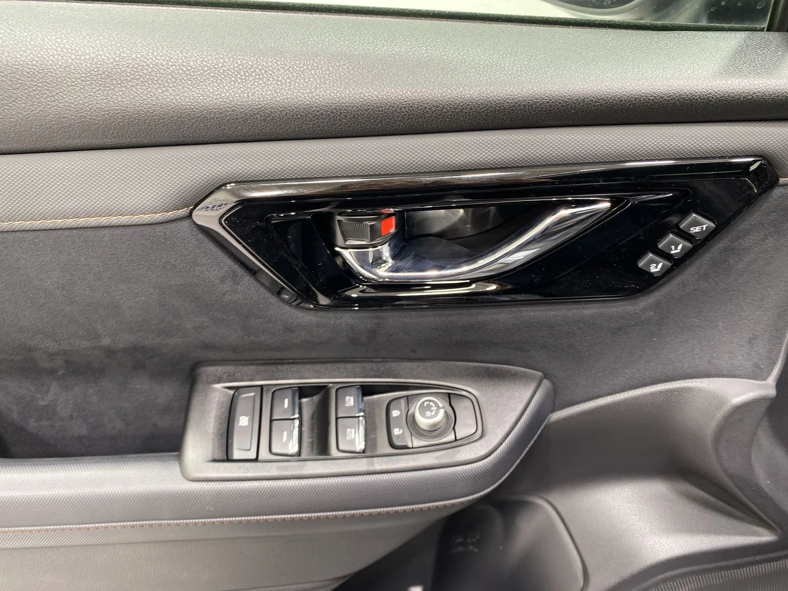 New 2026 ICE SILVER METALLIC Subaru Touring Hybrid image 13