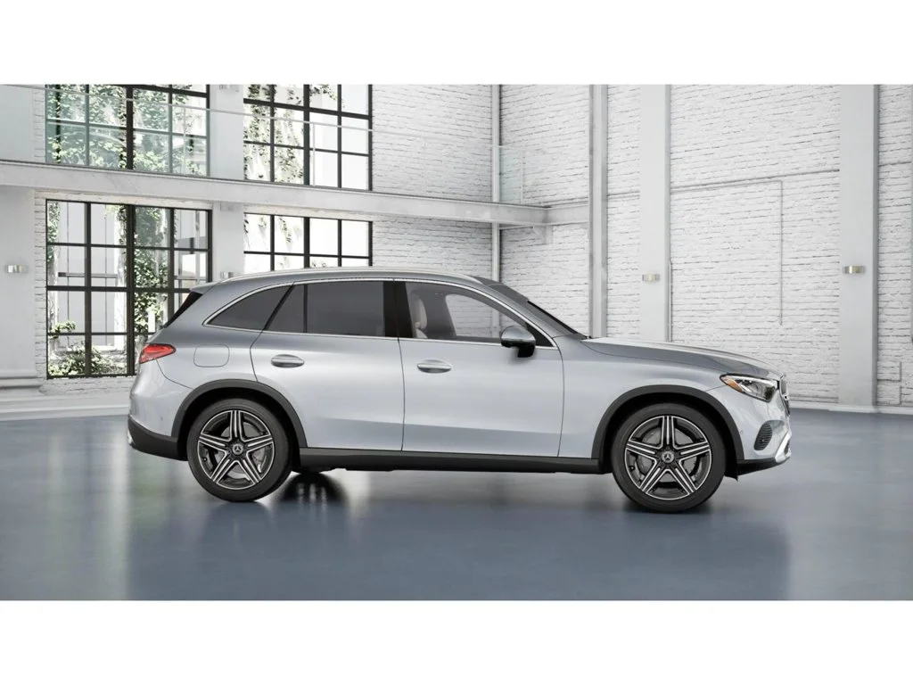 New 2027 Silver Mercedes-Benz GLC 300 image 47