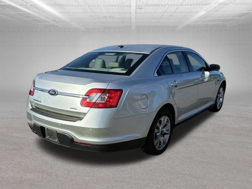 Used 2011 Silver Ford SEL image 5