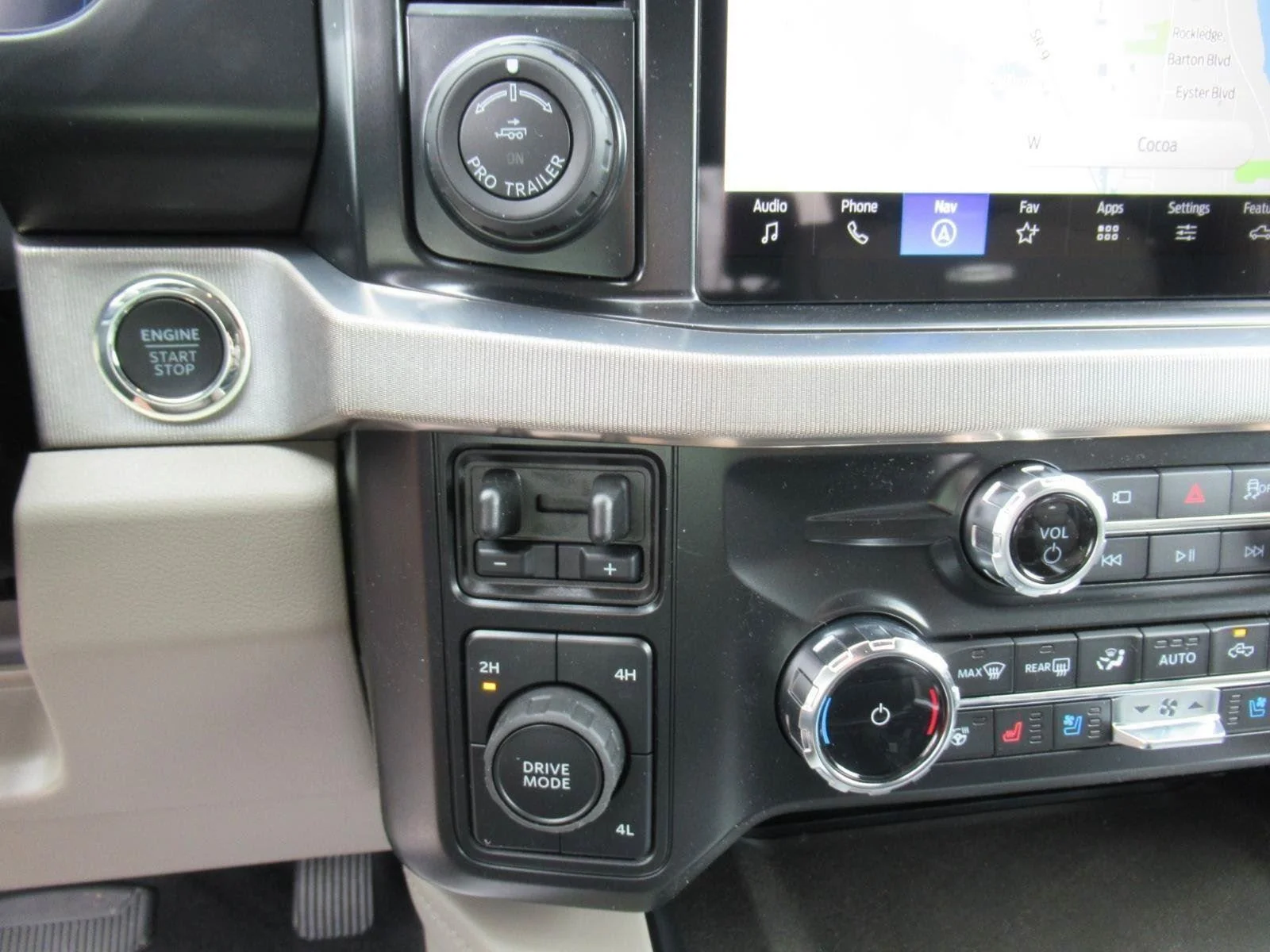 New 2026 Agate Black Metallic Ford F-350® Platinum® image 28