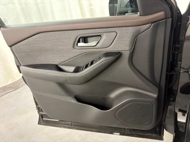 Used 2023 Black Nissan SV image 20