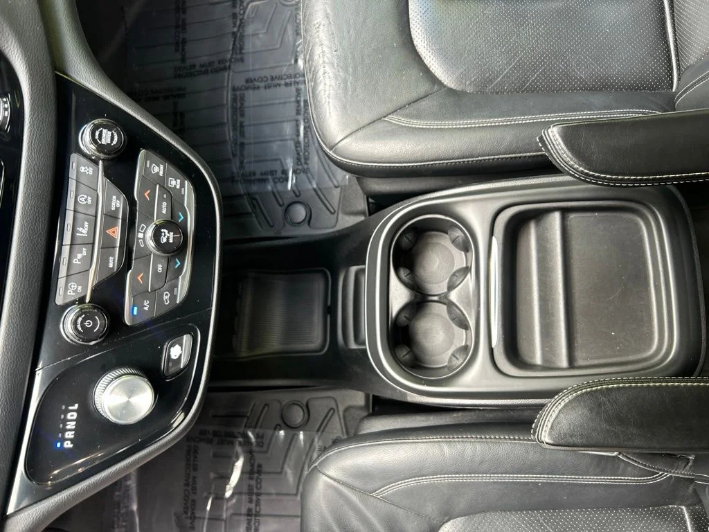 Used 2019 Blue Chrysler Touring L image 17
