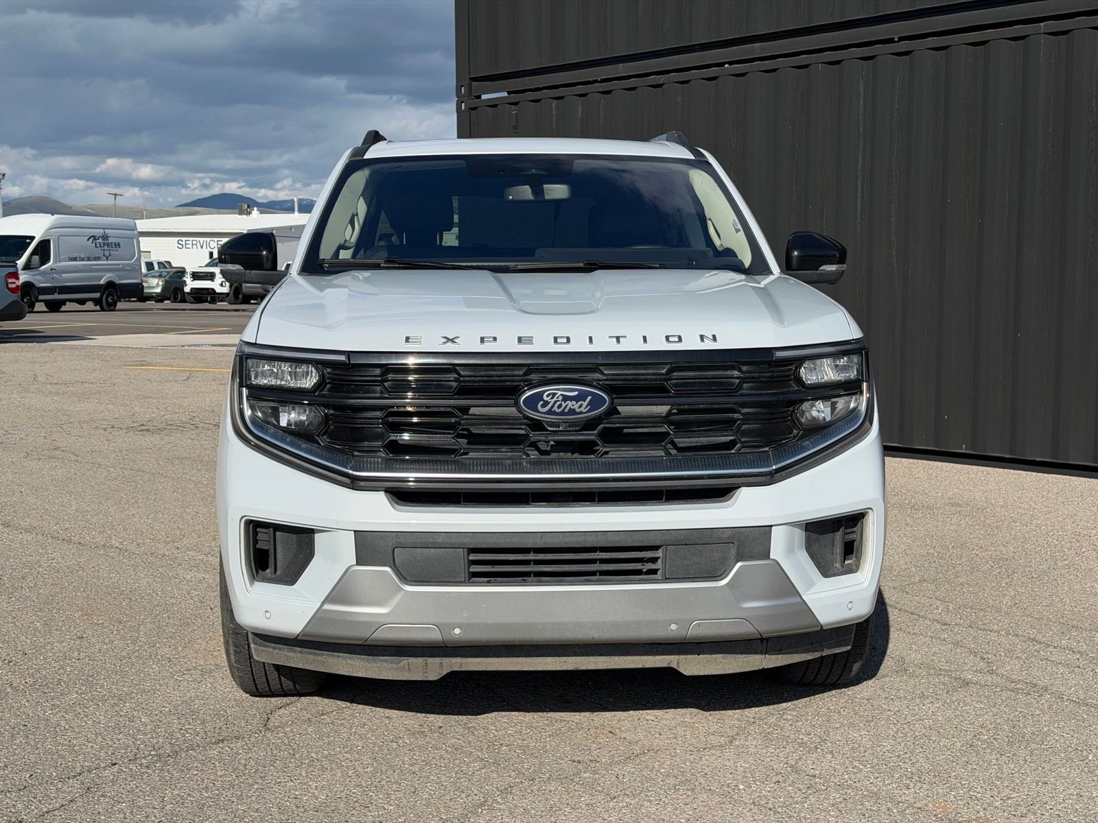 View vehicle photo 2