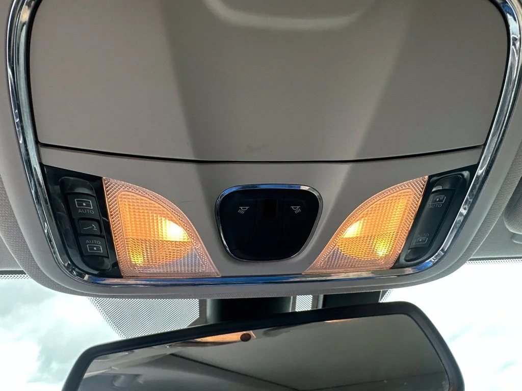 Used 2017 White Jeep Limited image 9