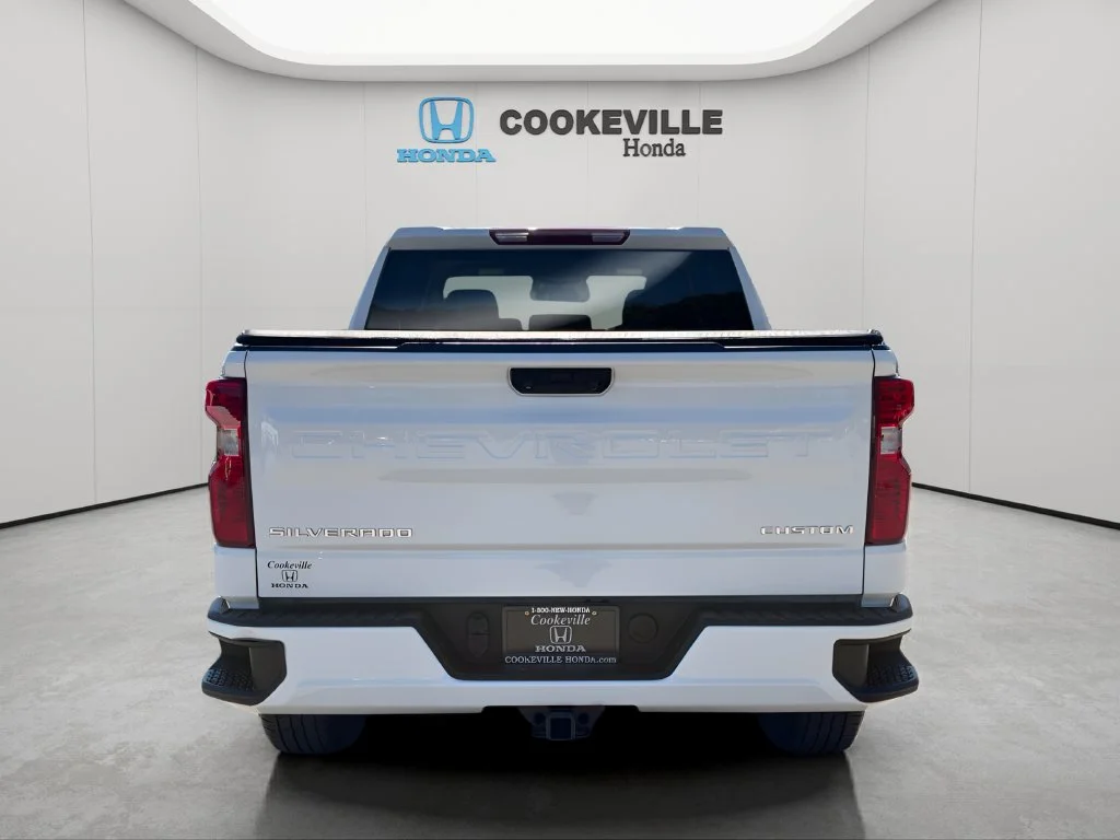 Used 2022 Summit White Chevrolet Custom image 6