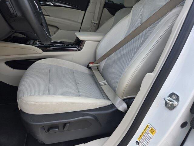 Used 2023 Summit White Buick Preferred image 12
