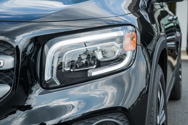 Used 2023 Night Black Mercedes-Benz GLB 250 image 12