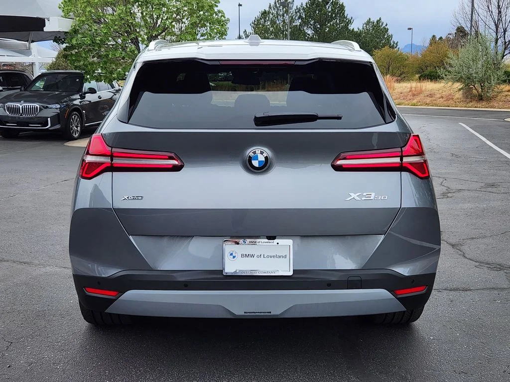 New 2026 Skyscraper Grey Metallic BMW 30 xDrive image 4