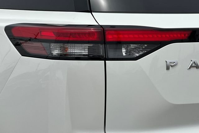 Used 2025 White Nissan SV image 25