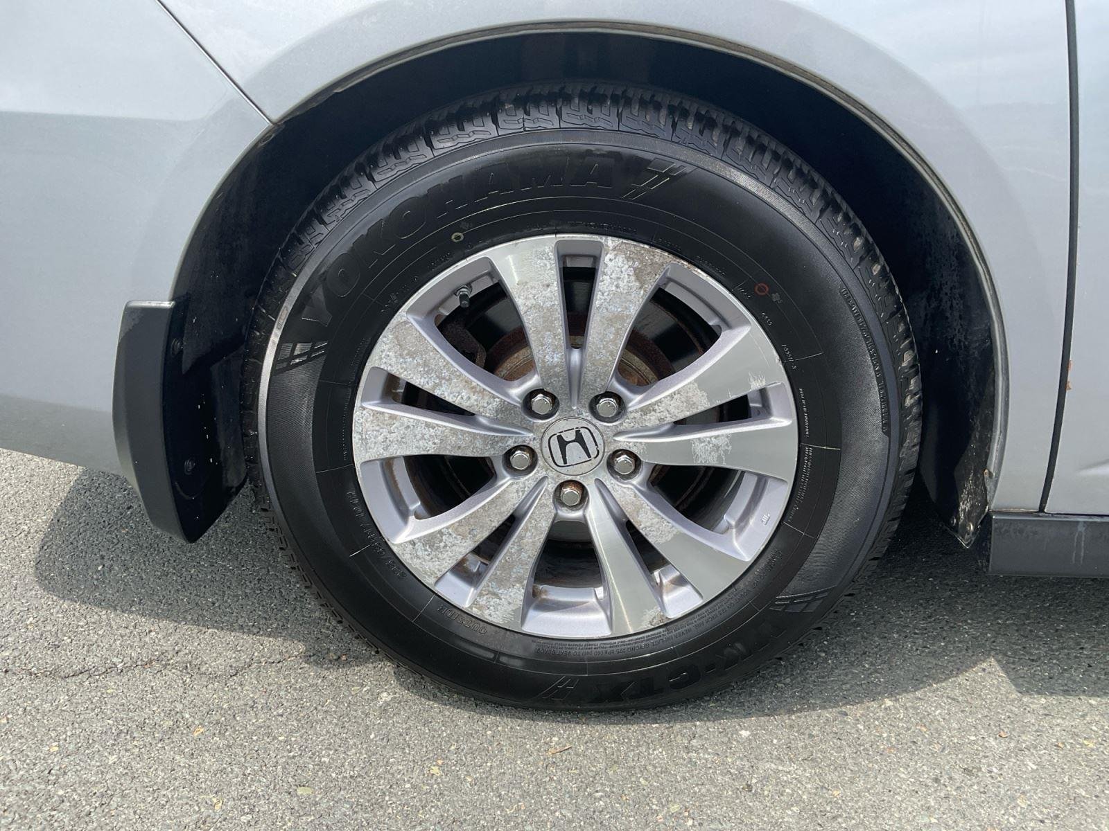 Used 2016 Lunar Silver Metallic Honda EX-L image 16