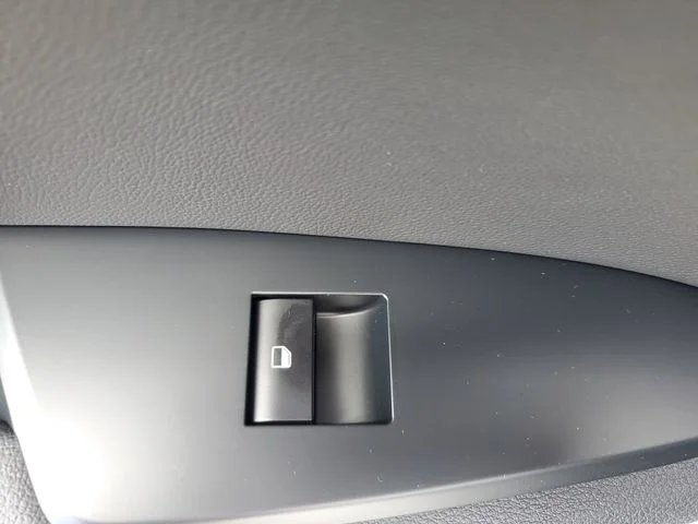 2026 Kia Sportage EX - Photo 11
