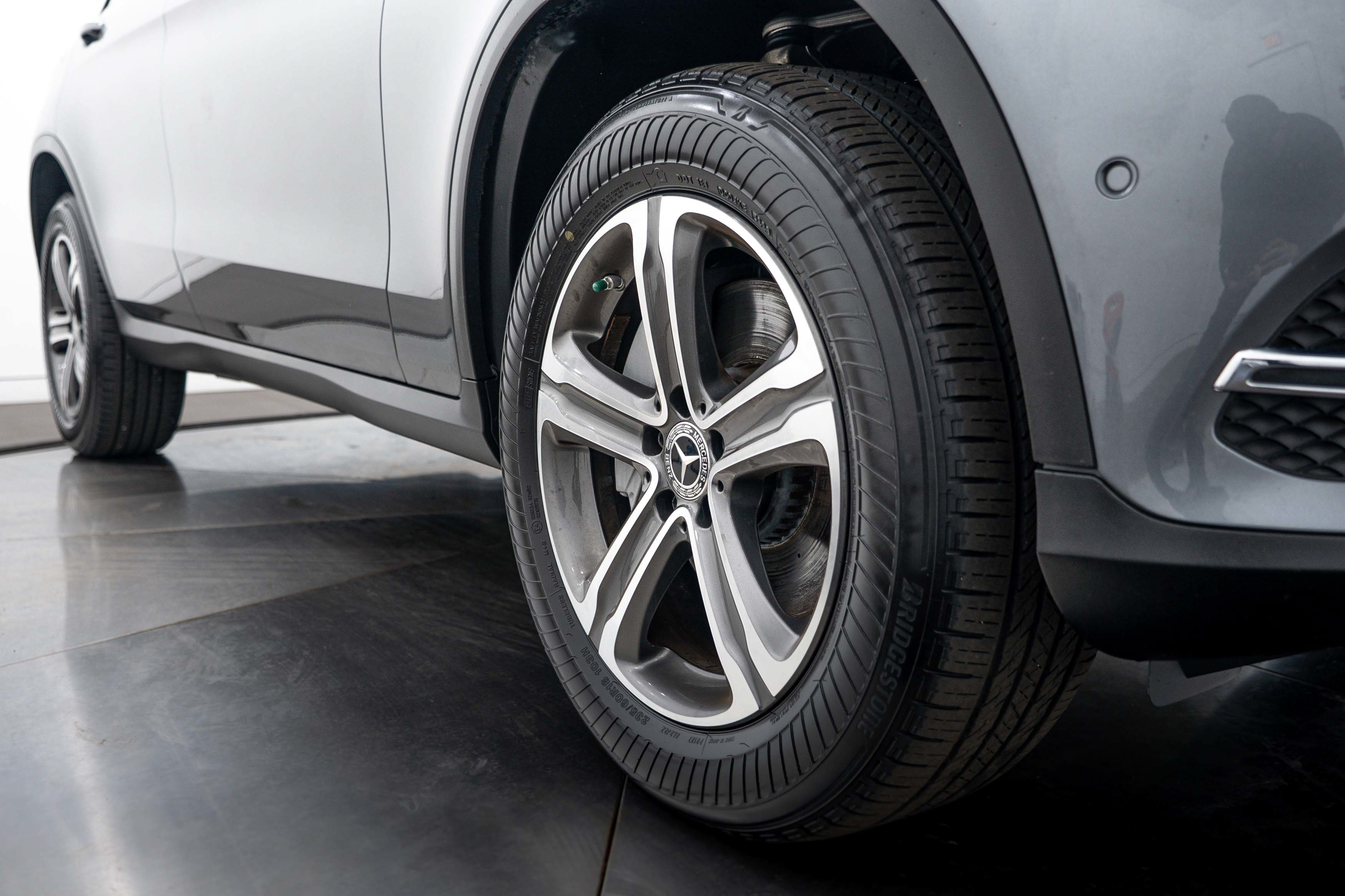 Used 2019 Selenite Grey Metallic Mercedes-Benz GLC 300 image 22