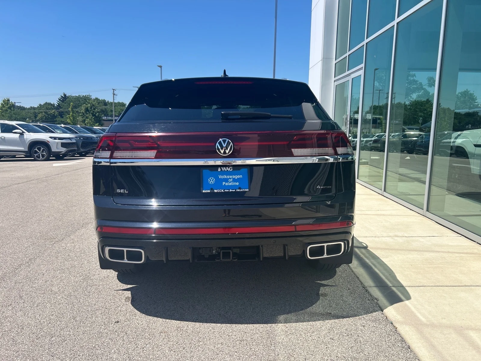 Certified Used 2024  Volkswagen SEL R-Line 4Motion image 4