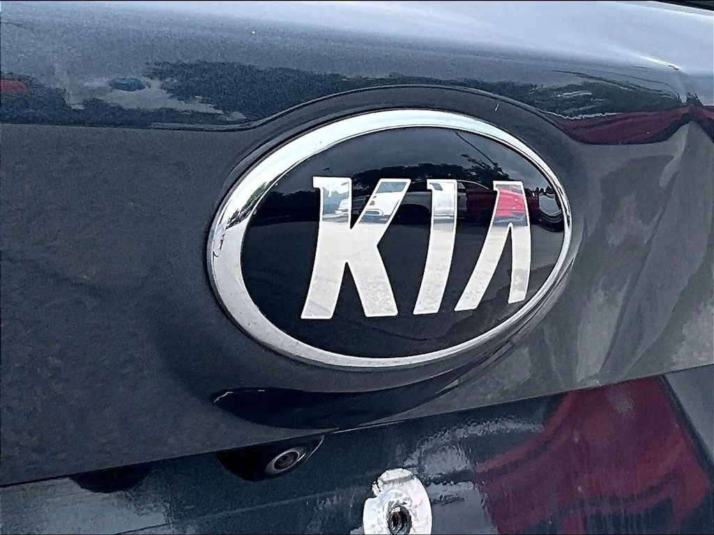 Used 2021 Gray Kia S image 9
