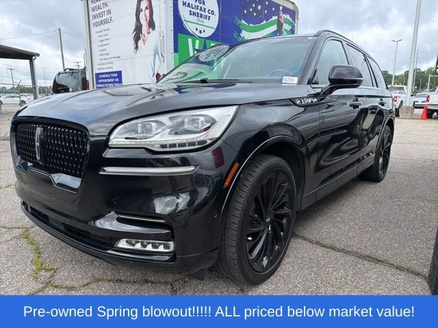 Used 2022 Black Lincoln Reserve image 2