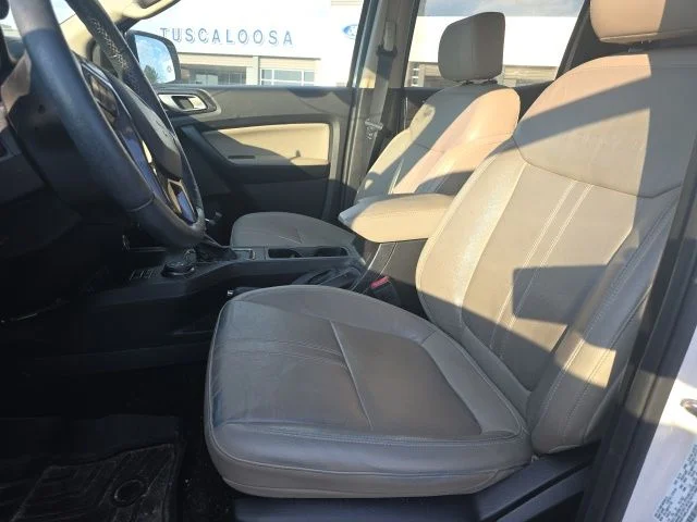 Used 2019 White Ford Lariat image 9