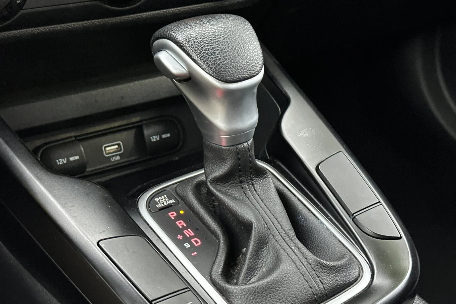 Used 2020 Black Kia LX image 21