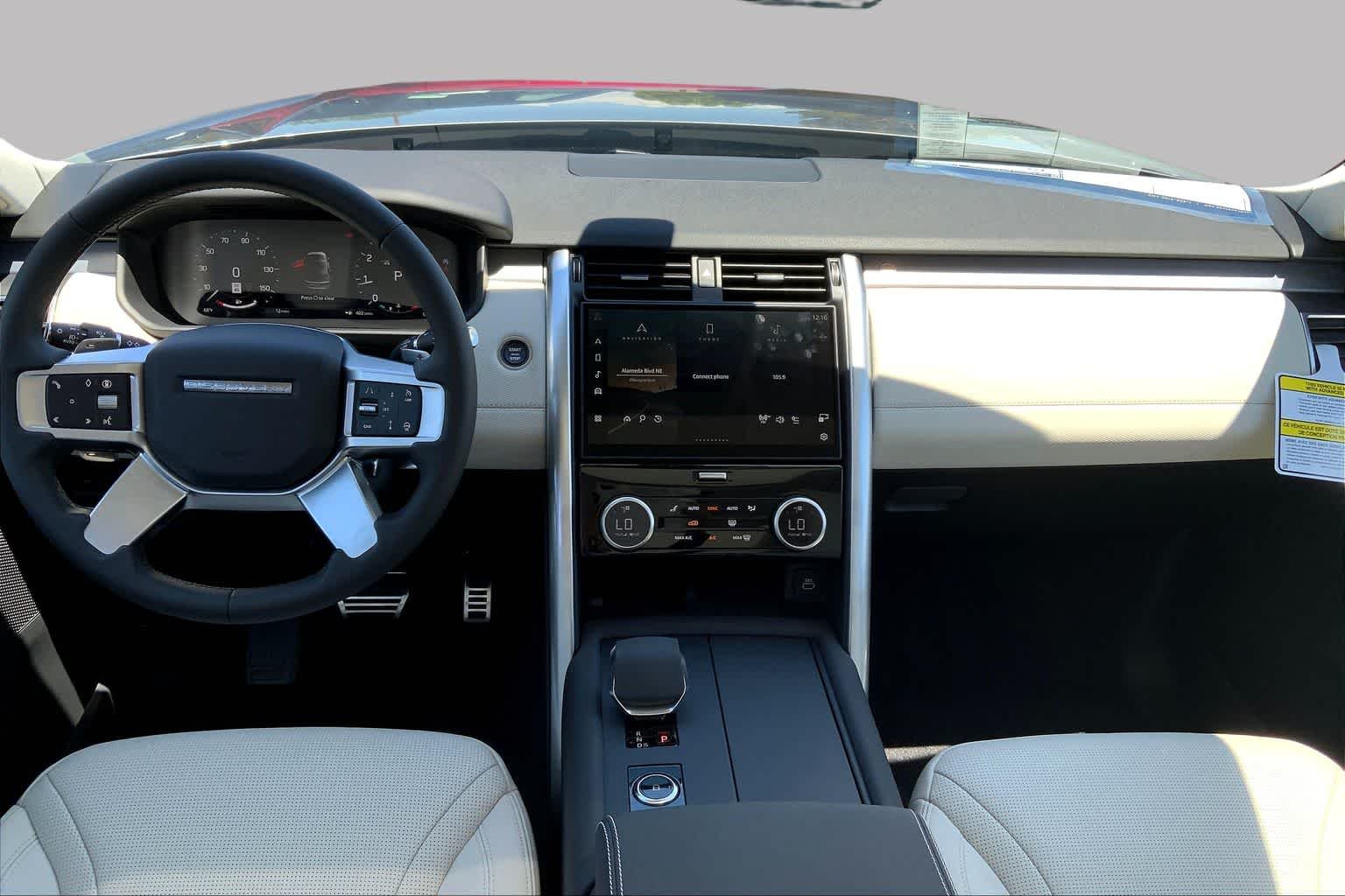 2025 Land Rover Discovery Dynamic SE - Photo 5