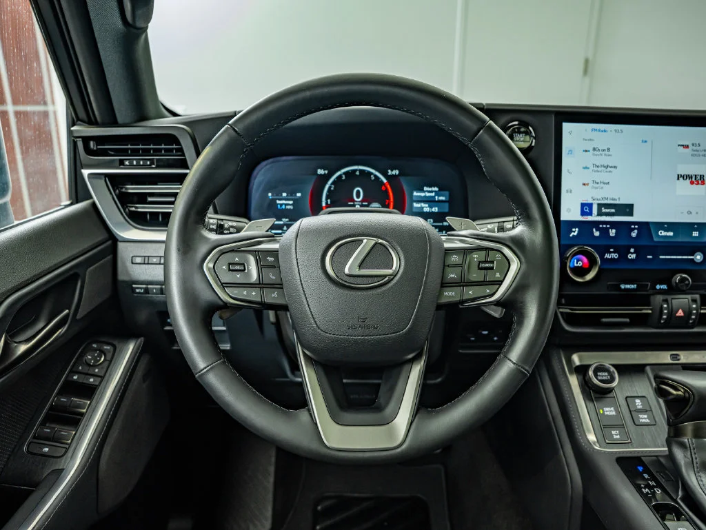 Used 2024 Silver Lexus 550 Luxury+ image 23