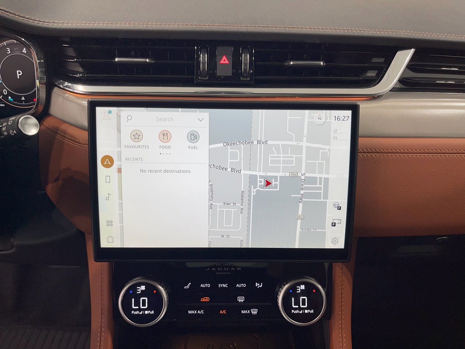 2026 Jaguar F-Pace R-Dynamic S - Photo 17