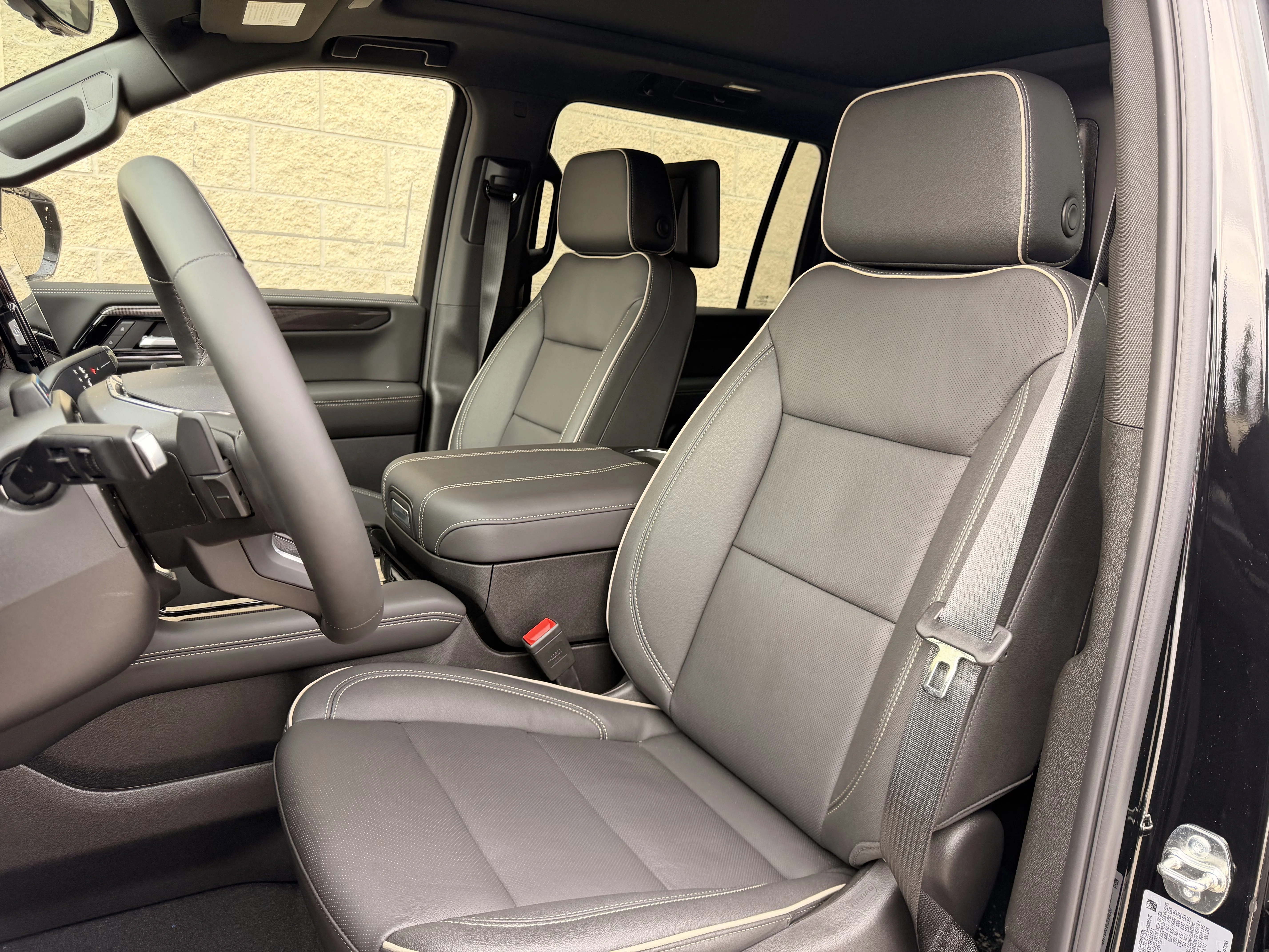New 2026 Onyx Black GMC Elevation image 11