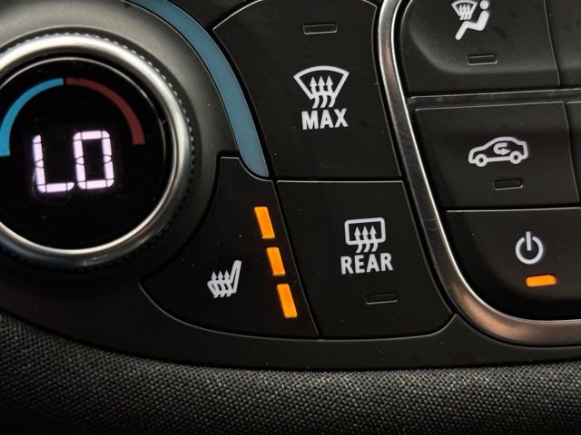 Used 2024 Summit White Chevrolet LT image 4