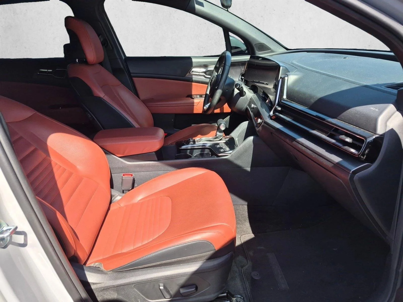 Used 2024 Wolf Gray Kia SX-Prestige image 21