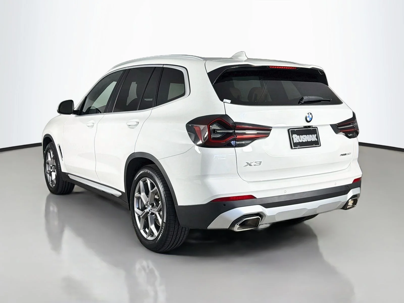 Certified Used 2023 Alpine White BMW sDrive30i image 5