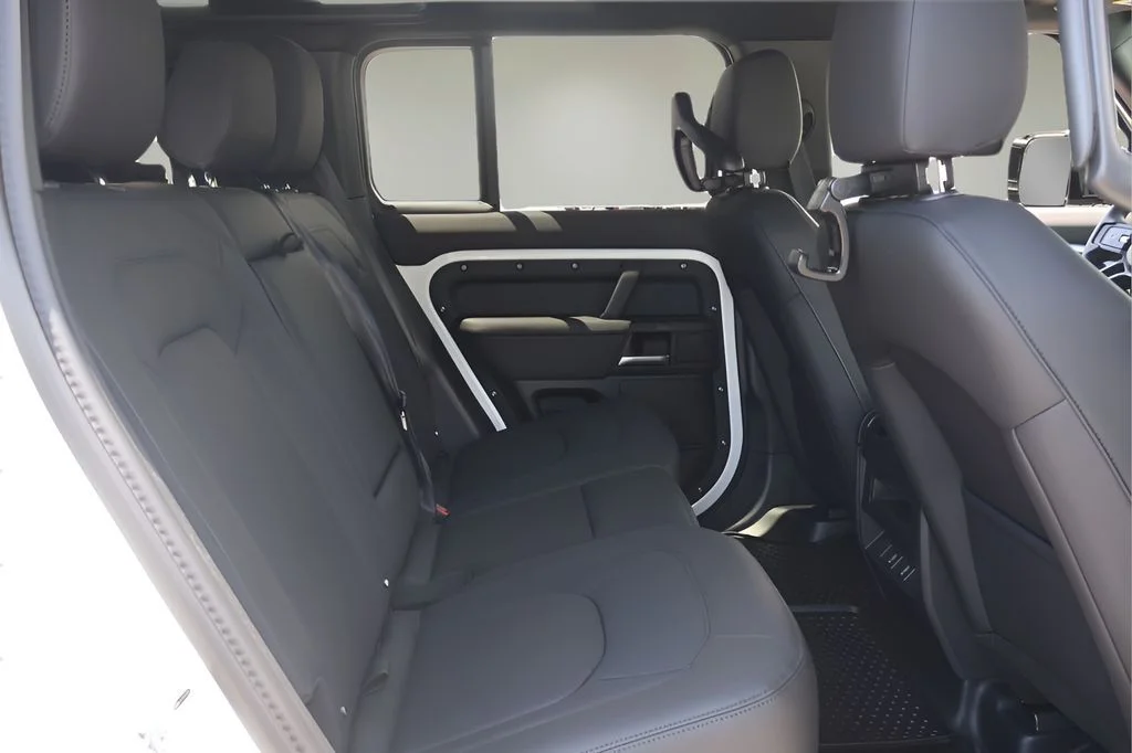 New 2026 Fuji White Land Rover S image 16