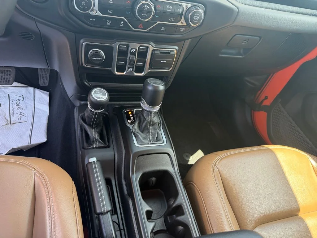 2023 Jeep Wrangler 4-Door Sahara - Photo 15