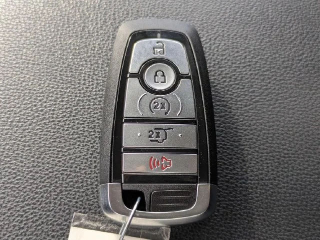 Certified Used 2022 White Ford XLT image 30