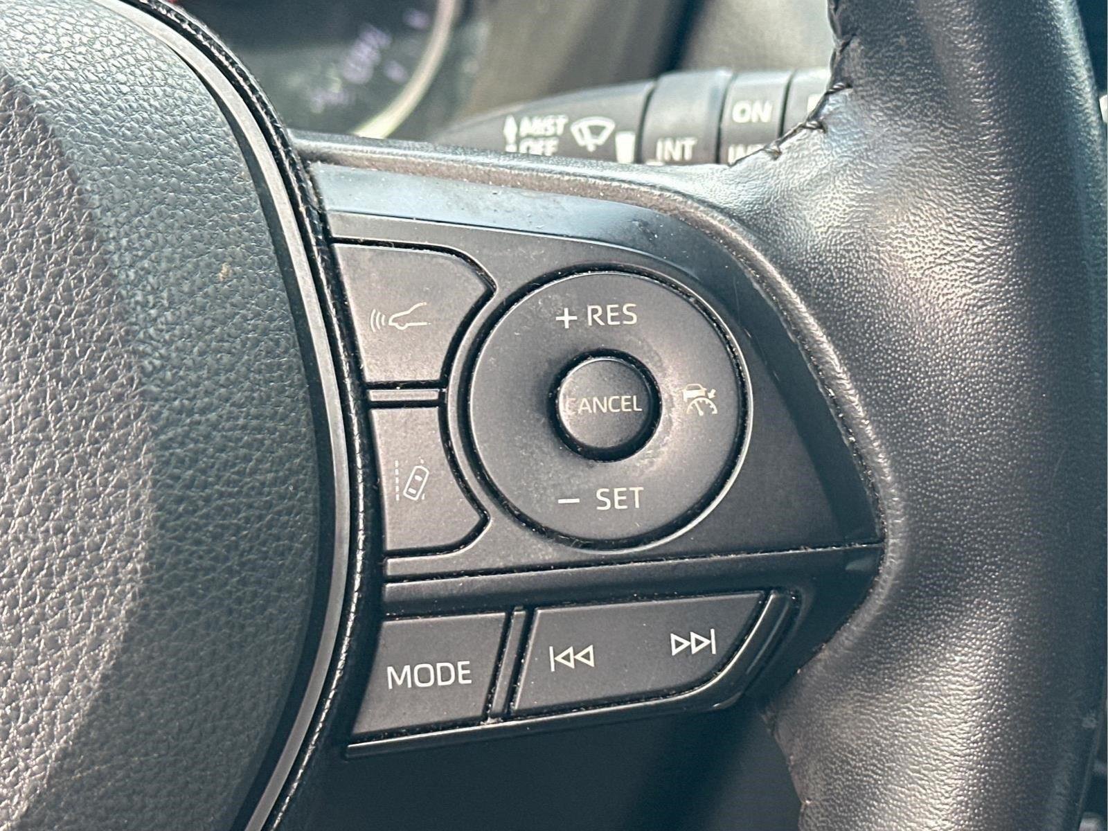 2019 Toyota RAV4 XLE Premium - Photo 24