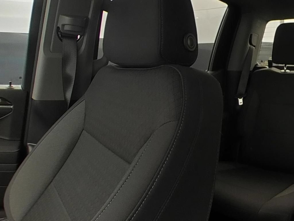 Used 2025 Riptide Blue Metallic Chevrolet RST image 9