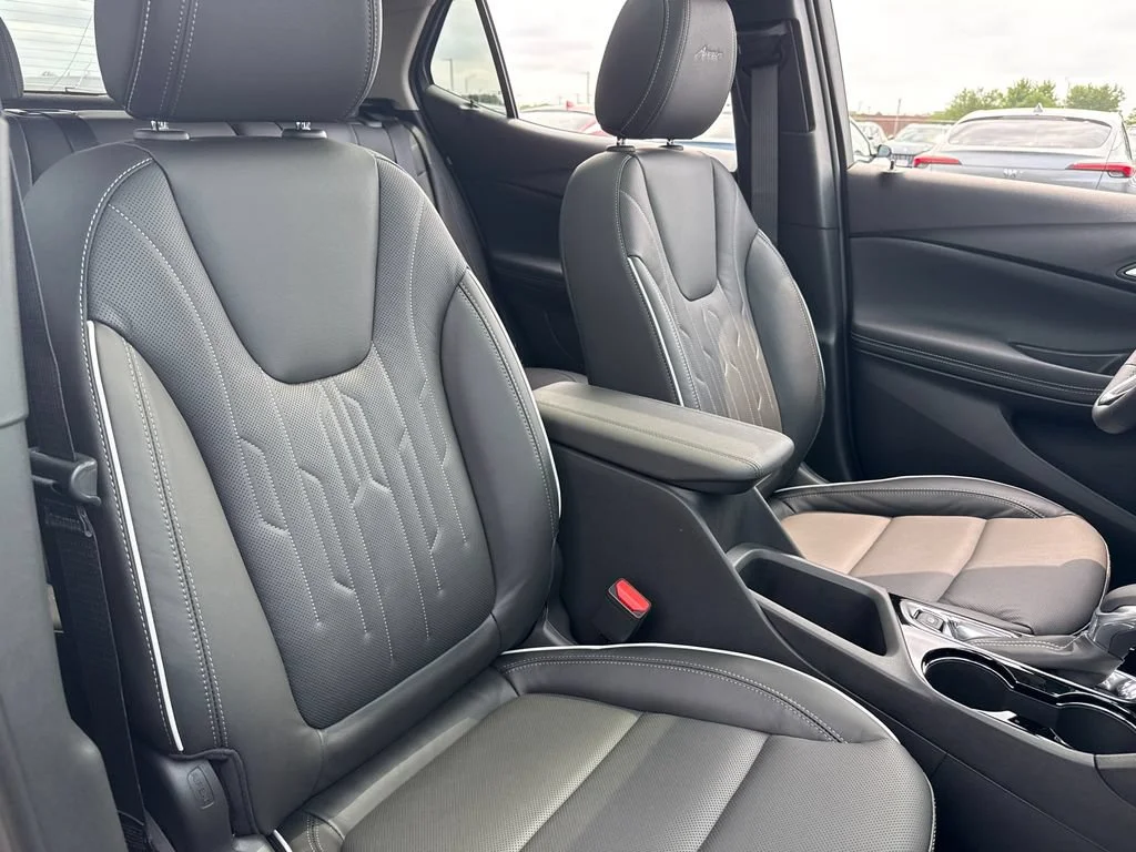 New 2026 Ocean Blue Metallic Buick Avenir image 37