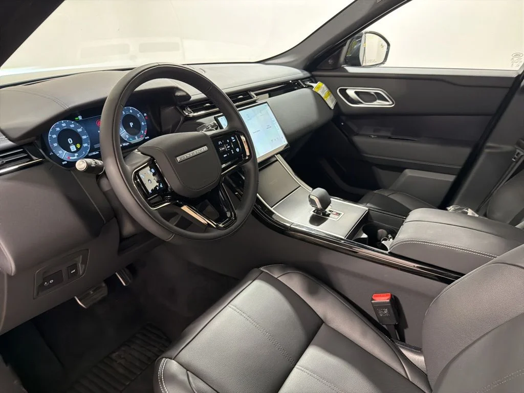 New 2026  Land Rover P250 Base image 10
