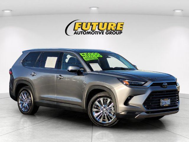 Used 2025  Toyota Platinum image 1