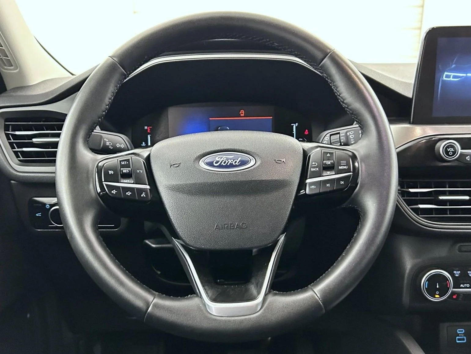Used 2023 Gray Ford Active image 11