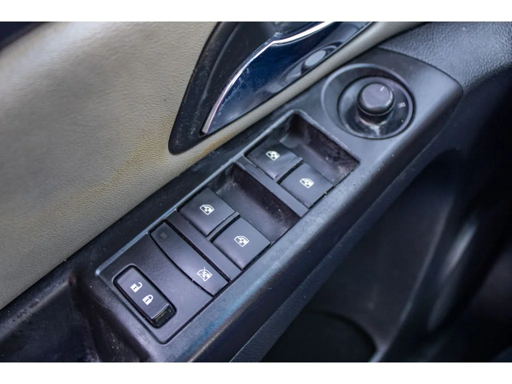 Used 2015 Summit White Chevrolet LS image 33
