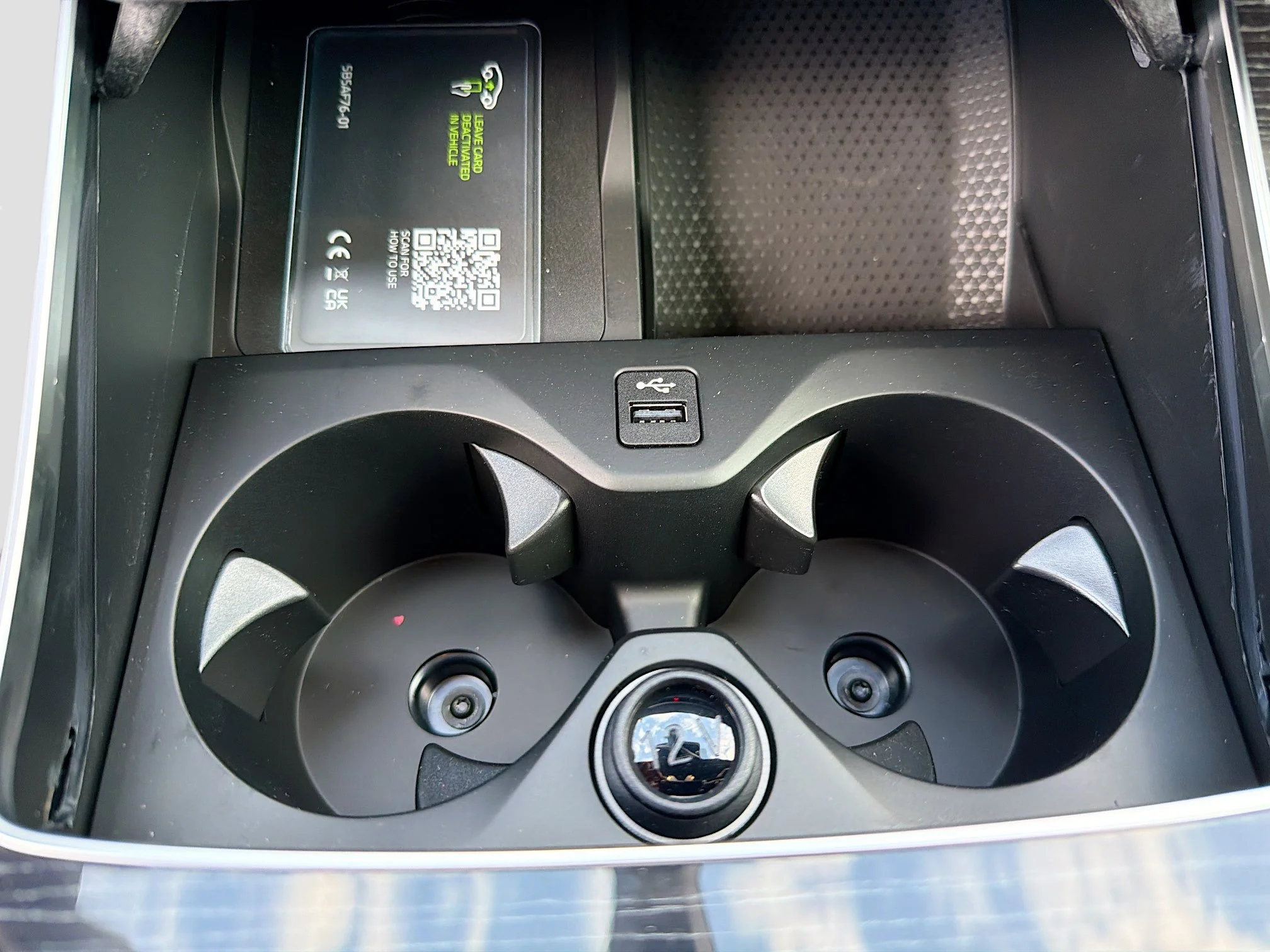 New 2026 Black Sapphire Metallic BMW sDrive40i image 30